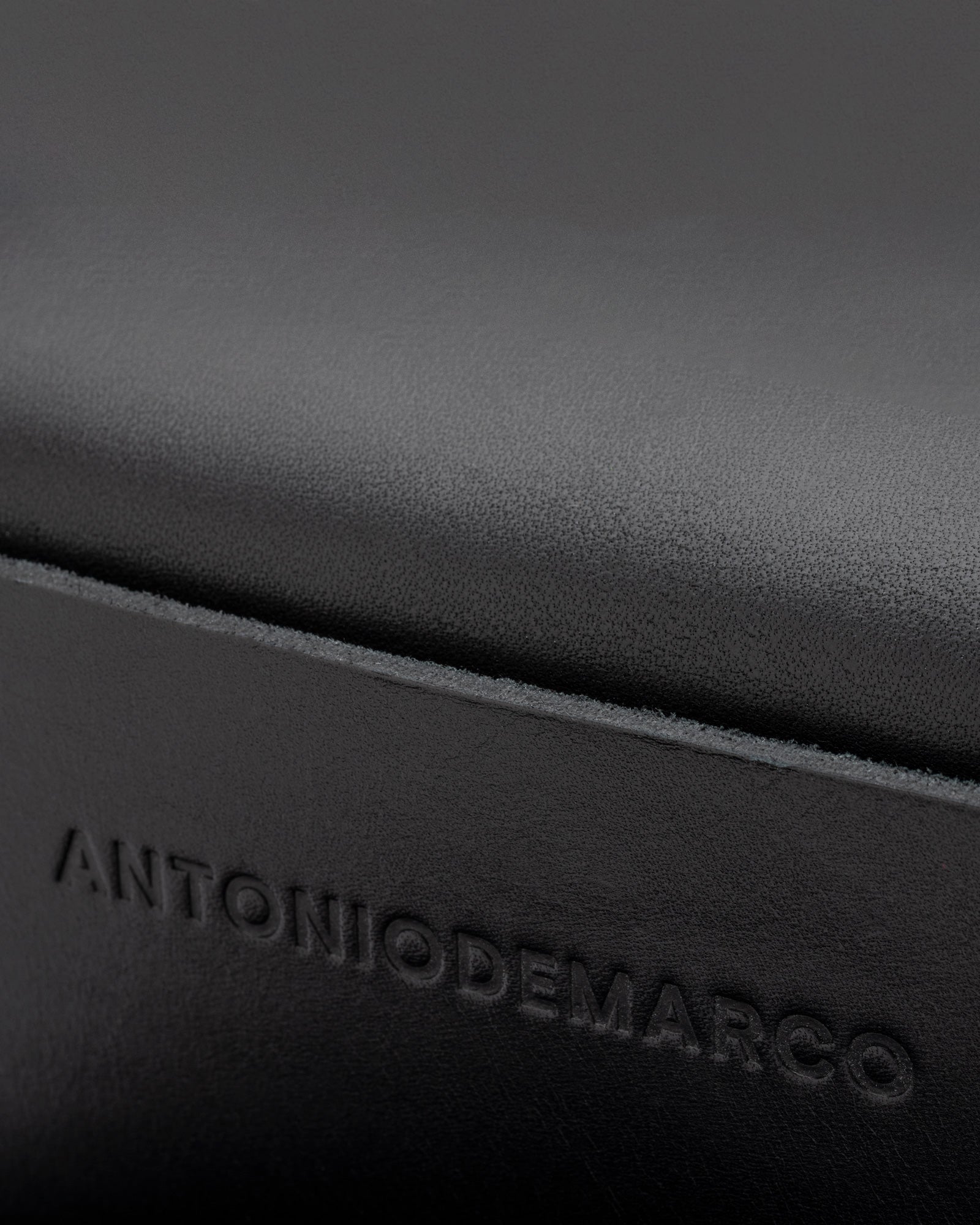 Mod. 035 in Black