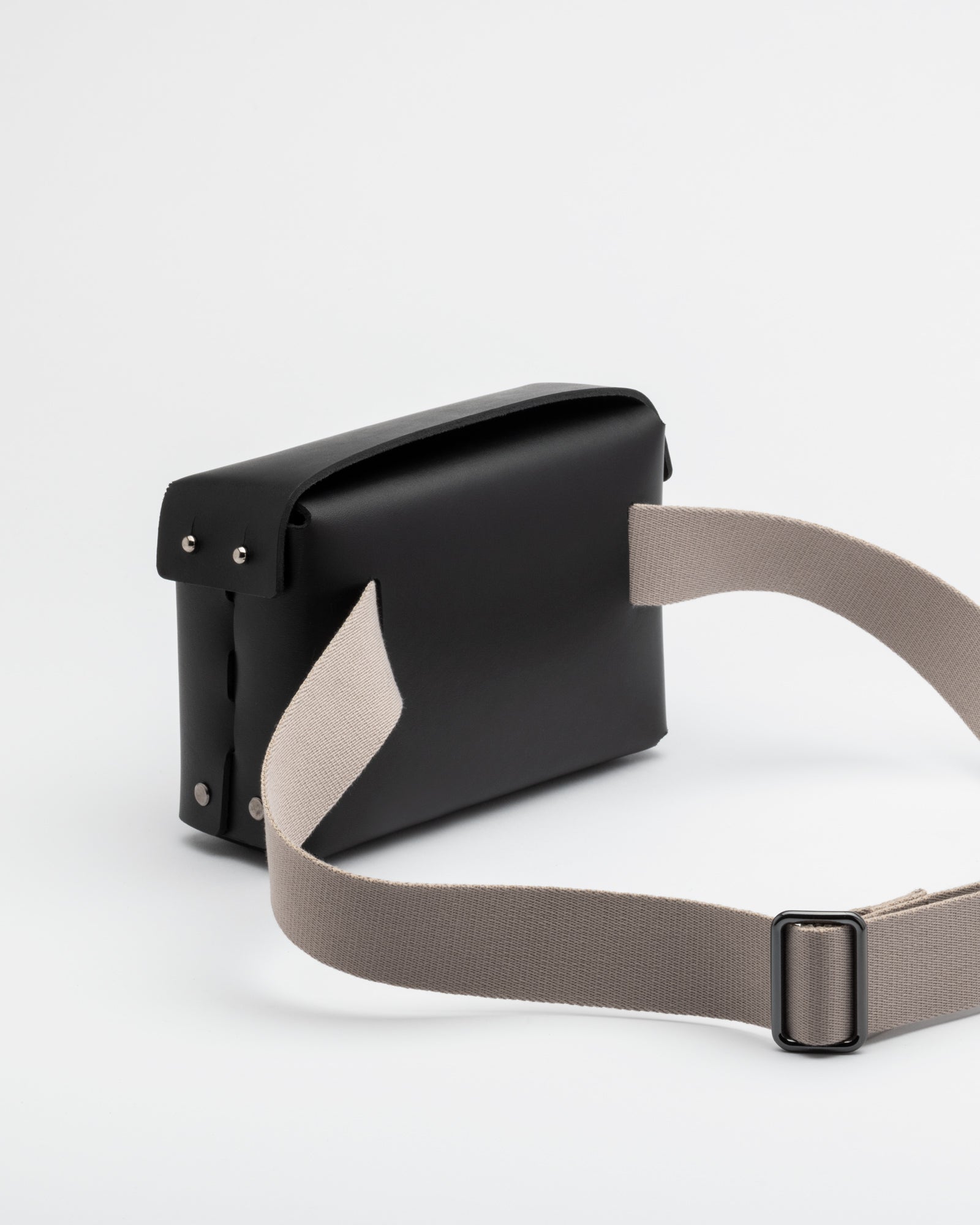 Mod. 021 in Black