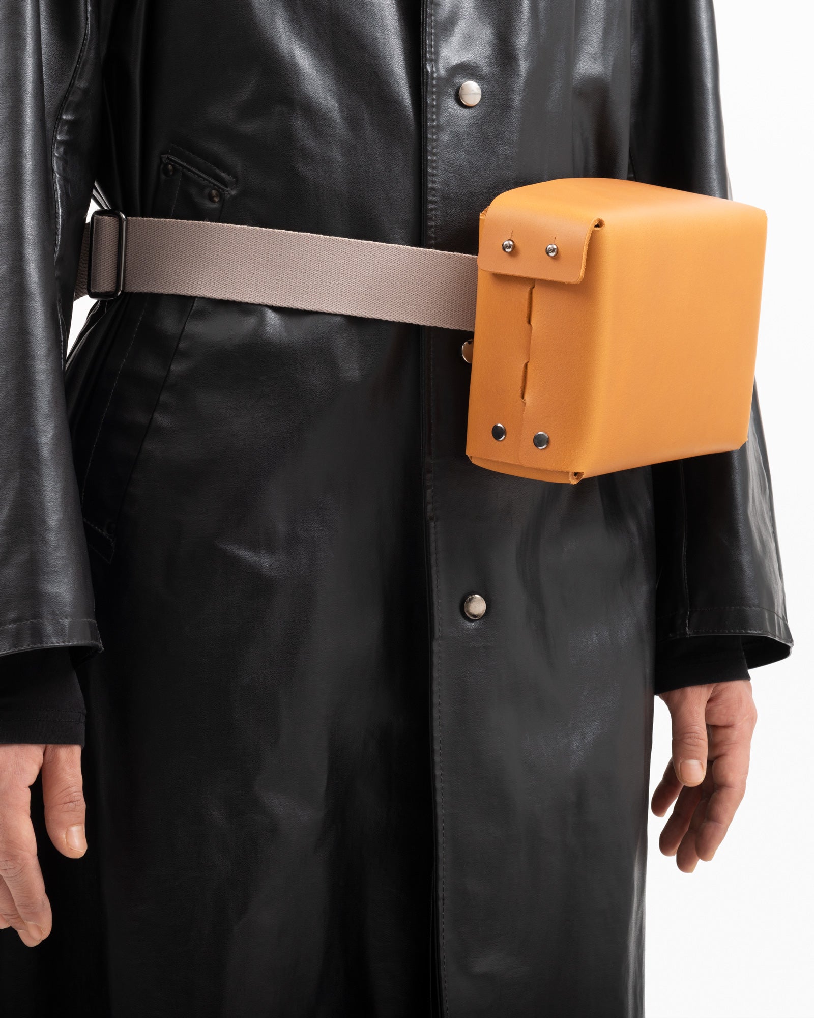 Mod. 021 in Camel