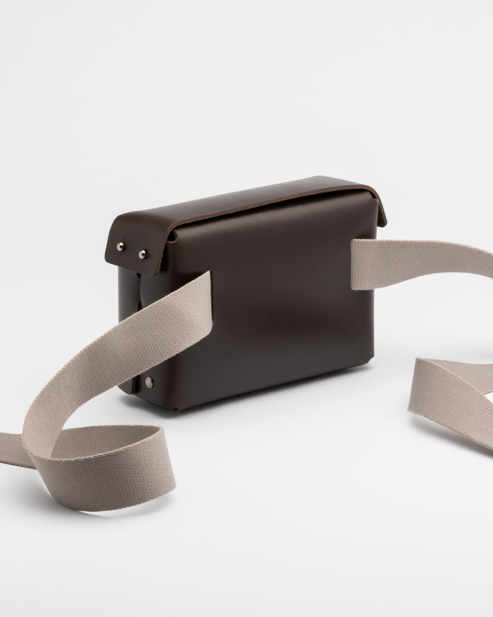 Mod. 021 in Coffee