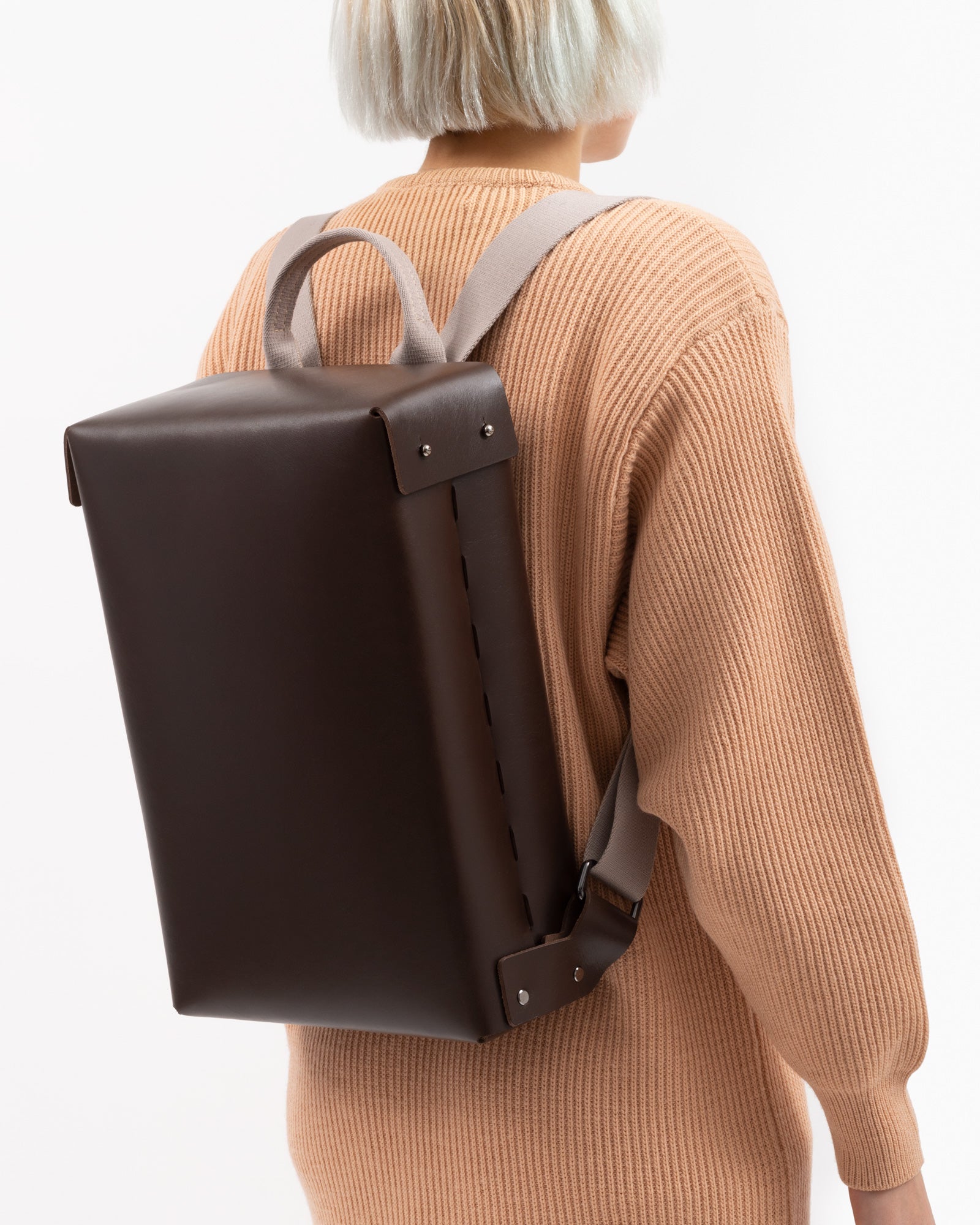 Mod. 035 in Coffee